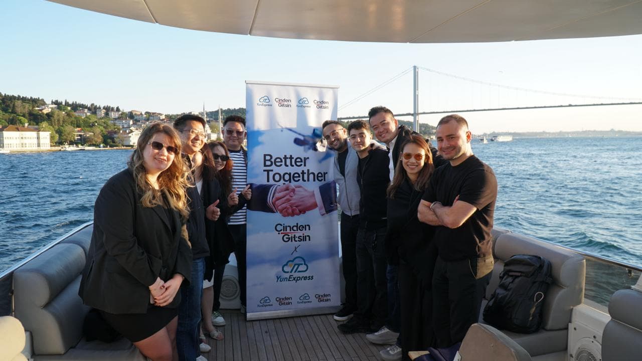 ScaleHub Ekibi - Boğaz'da YunExpress toplantısı